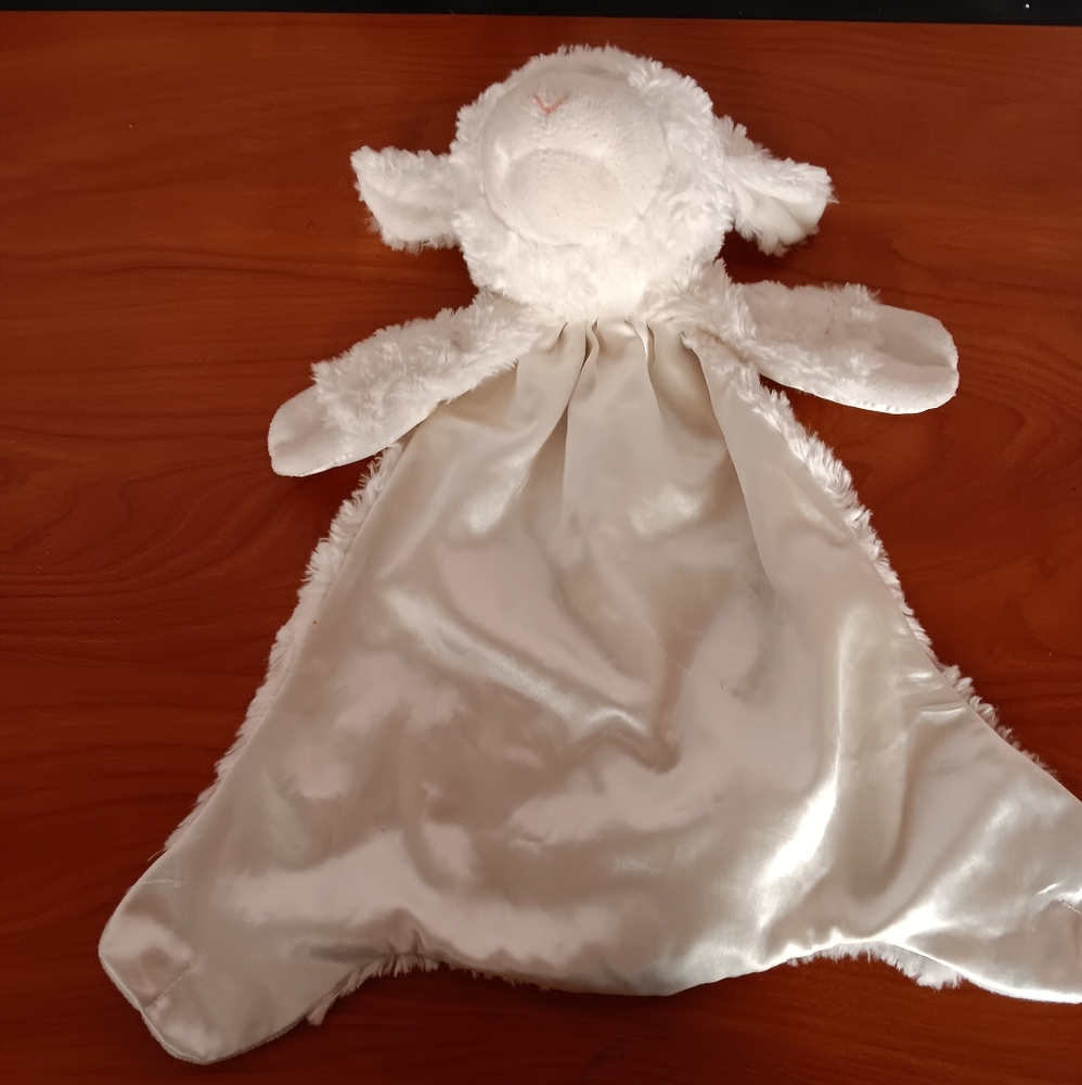 Baby gund lamb comfort blanket